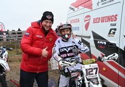 В Серпухове закрыли сезон пляжного мотокросса