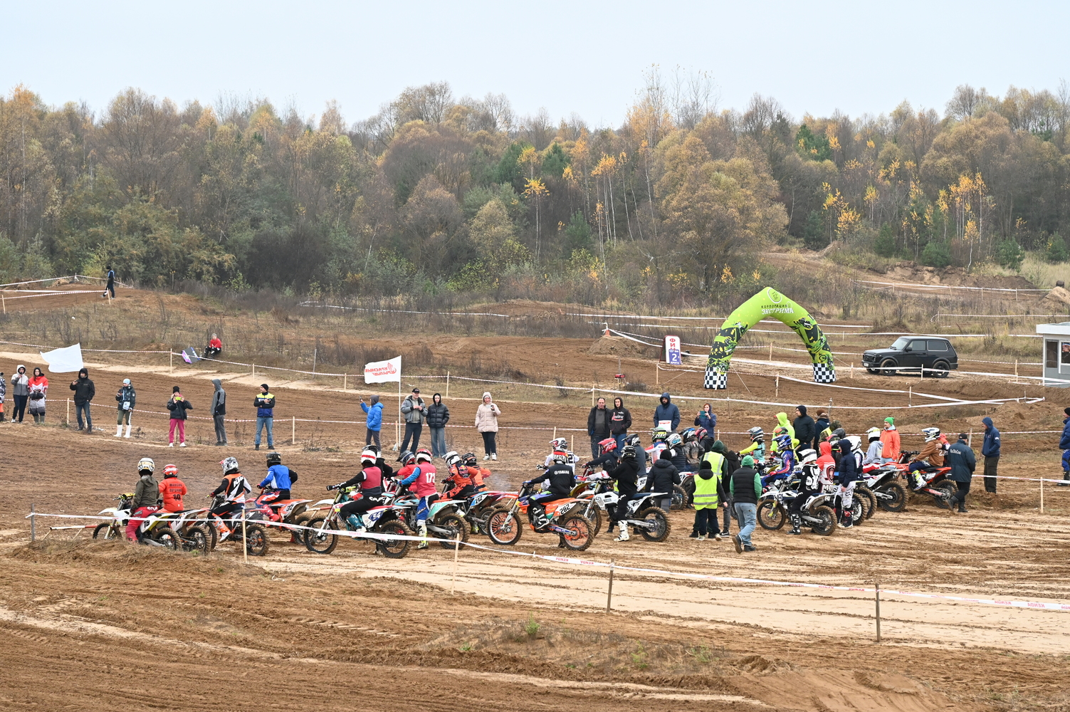 В Серпухове закрыли сезон пляжного мотокросса