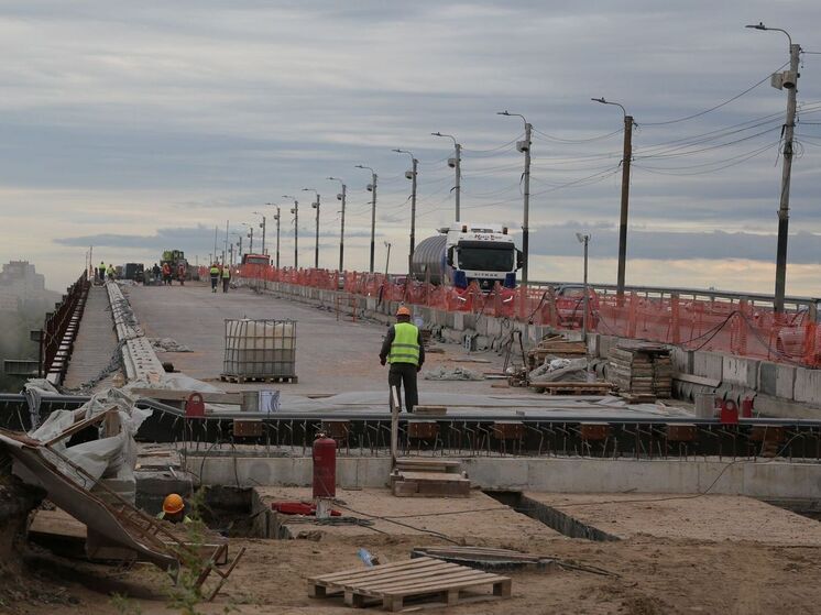 Мост им. 60‑летия ВЛКСМ у Телецентра в Омске на треть готов после капремонта