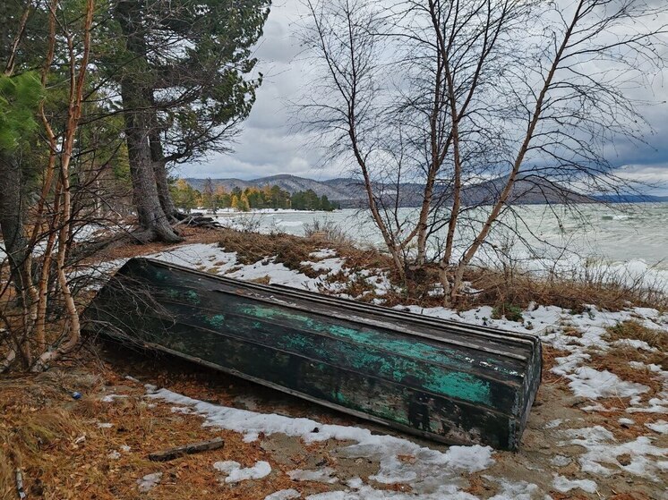 По народному календарю 30 октября 2025 года отмечается день Осии Колесника. Православная церковь в эту дату вспоминает ветхозаветного пророка Осию, который жил в Израильском царстве в эпоху, предшествующую его гибели. Согласно преданию, Осия боролся с идолопоклонством и стремился обратить сердца евреев к Богу.