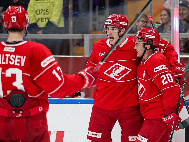 Регулярный чемпионат 18-го сезона КХЛ вышел на свою проектную мощность и дарит отечественным болельщикам весьма содержательные поединки с увлекательными сценариями и неожиданными результатами