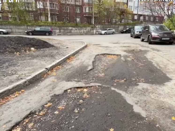 В Мурманске 18-летний долгострой помешал «скорой» спасти человека