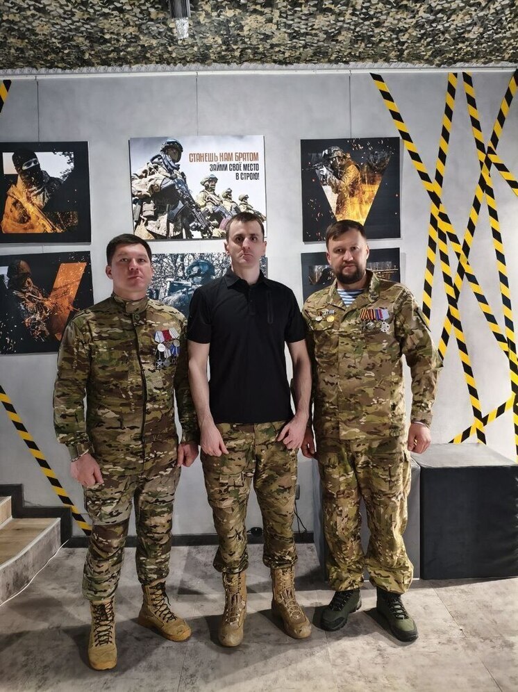 Трое участников «Героев Ямала» оценили новую выставку о СВО музея Лабытнанги