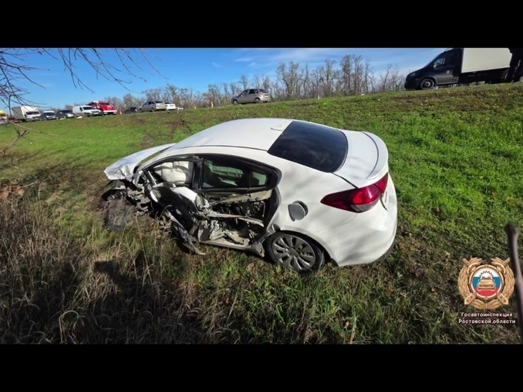 В жестком ДТП в Ростовской области пострадали три человека