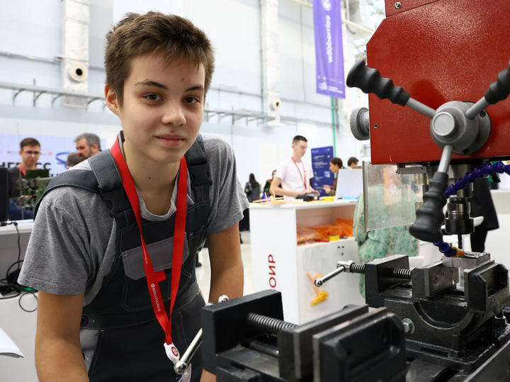 Гравитационная антенна и завод: инженеры разных поколений рассказали о своих мечтах3