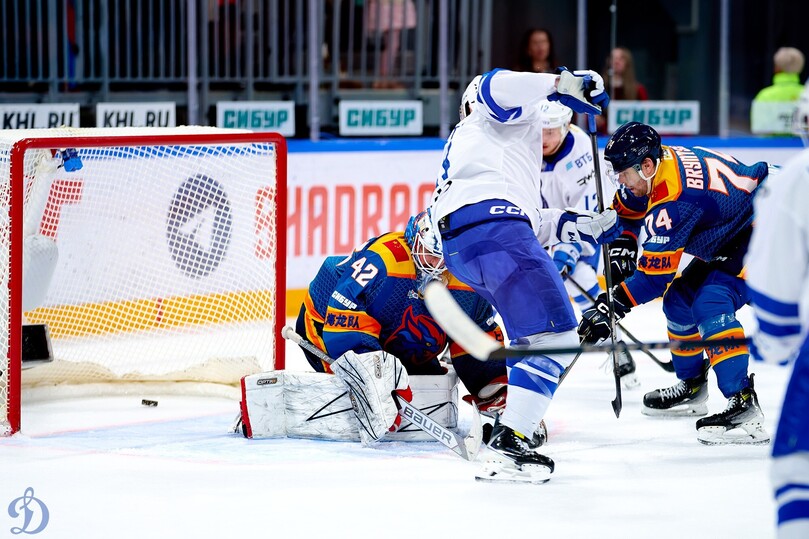 Ружичка вырвал для «Спартака» победу в дерби с ЦСКА, Радулов спас «Локомотив» от фиаско