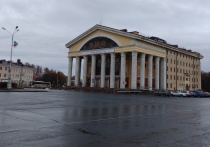 В канун юбилея Музыкального театра петрозаводским журналистам показали то, что обычной публике видеть не полагается