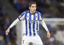 Российский полузащитник «Реал Сосьедад» Арсен Захарян в ночь на 29 октября забил гол в выездном матче 1/64 Кубка Испании против «Негрейры». Казалось бы, забил и забил – все футболисты когда-нибудь да забивают, и соперник был довольно скромный. Но тут особый случай: Захарян не только впервые в текущем сезоне появился в основном составе, но и отметился забитым мячом впервые с февраля. Поэтому будничное на первый взгляд событие вызвало бурную реакцию.