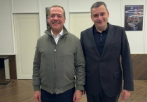 «МК в Черноземье» уже сообщал о том, что 28 октября в Курске побывал заместитель председателя Совета безопасности РФ и председатель политической партии «Единая Россия» Дмитрий Медведев