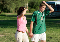 Выяснилось, что многие зумеры (к поколению Z относят родившихся в период с 1995 по 2012 год), которых частенько упрекают в том, что они не торопятся создавать не только семьи, но даже устойчивые пары, сами не понимают, почему никак не могут «спариться»