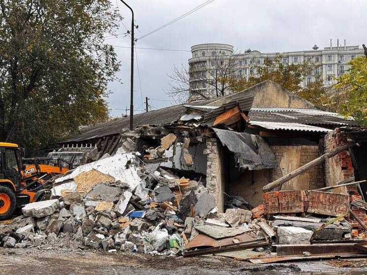 В Махачкале снесли самовольные строения по улице Астемирова