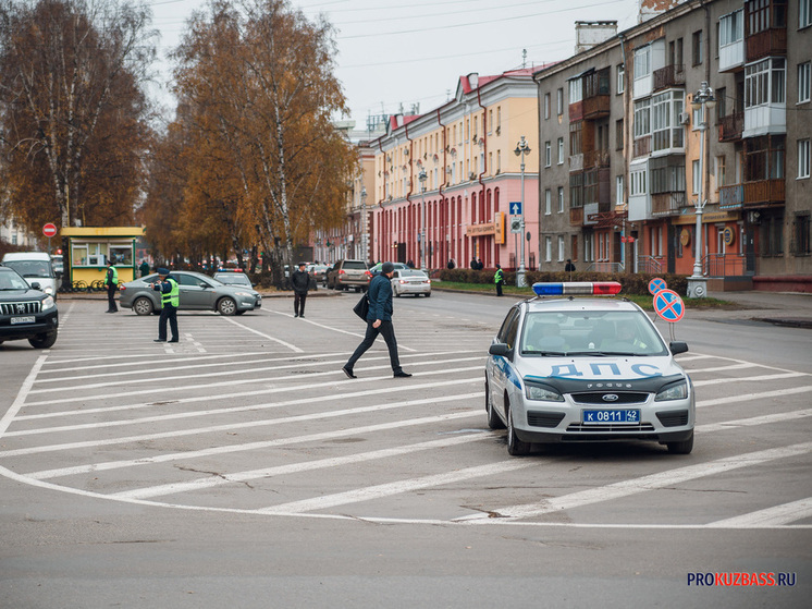 Парковка на газоне или у мусорного бака в Кузбассе будет стоить до 30 тысяч рублей