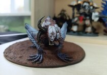 Каждые выходные в библиотеке №13 Улан-Удэ собираются взрослые дяди и играют в солдатиков. Так может показаться на первый взгляд. И в самом деле — приходишь в библиотеку, а там группа взрослых людей красит крошечные фигурки и делает это крайне сосредоточенно, не отвлекаясь ни на что другое.