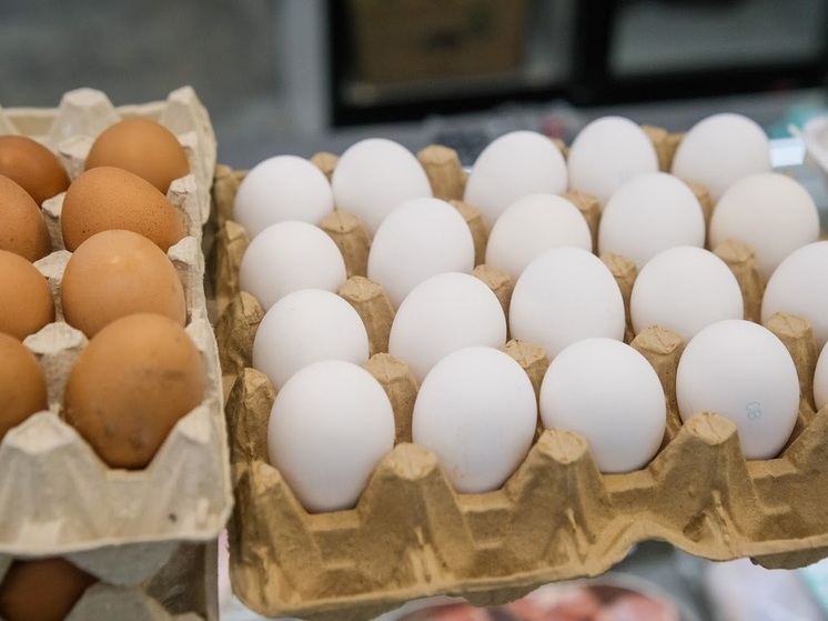 В Волгоградской области подорожали куриные яйца, но подешевели морковь и сметана