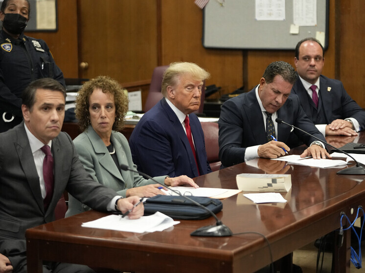 ABC: родившийся в Москве юрист Эпштейн получил особое влияние в окружении Трампа