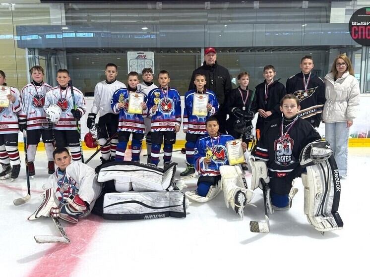 Хоккейные «Моржи» разделили победу с фигуристами на ледовой арене Мелитополя