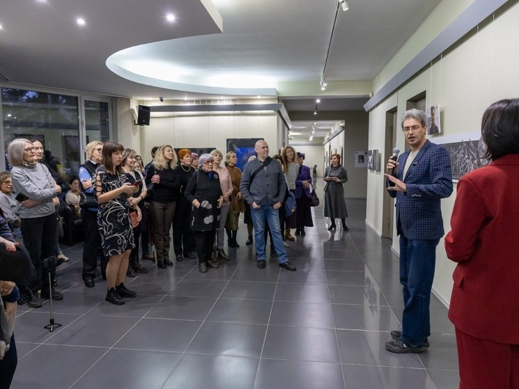 Выставка, посвященная 80-летию НОВАТа, открылась в Доме ученых Академгородка