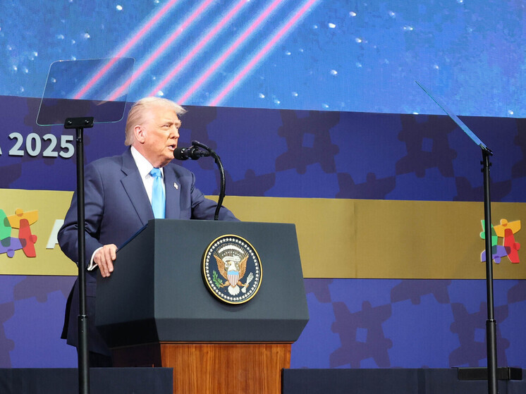 Трамп: США и Россия обсуждают денуклеаризацию