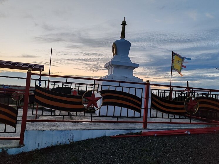 В ДНР на субургане вновь установили буддийский стяг
