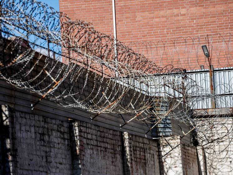 Южноуралец заплатил 500 тысяч рублей родным забитого им до смерти мужчины