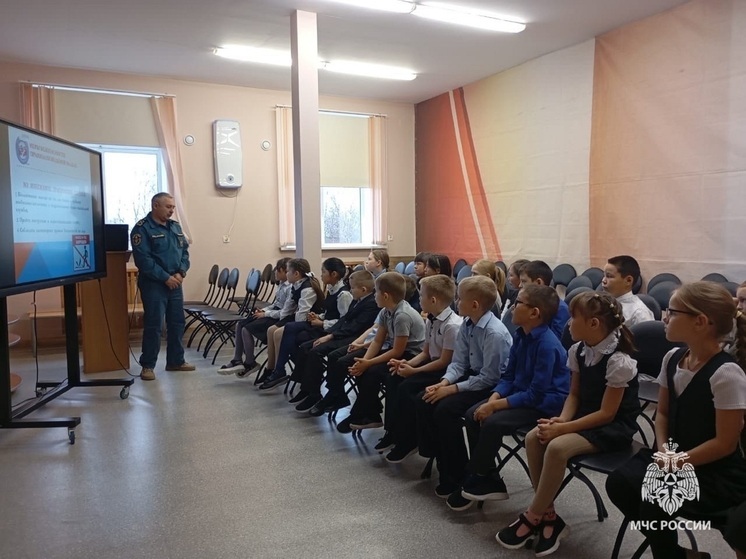 Школьникам в НАО рассказали о правилах поведения на водоёмах