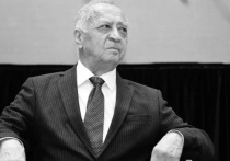 На 88-м году жизни скончался выдающийся представитель советского театра и кинематографа Якуб Ахмедов, обладатель почетного звания народного артиста СССР
