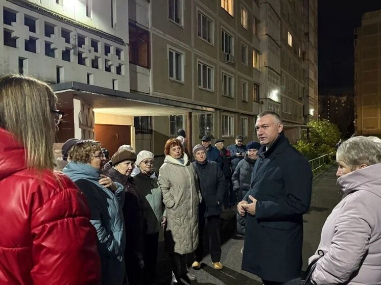 Вадим Козырев встретился с жителями одного из домов в котором будут установлены новые лифты