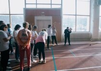 Тренер – это человек, стоящий за каждым спортивным успехом. Именно они растят чемпионов, закаляют характер и воспитывают целые поколения спортсменов. День тренера в России традиционно отмечается 30 октября, хотя этот праздник так и не был официально утверждён. В этот день выражают признательность и отдают дань уважения тем, кто внес огромный вклад в развитие спорта.