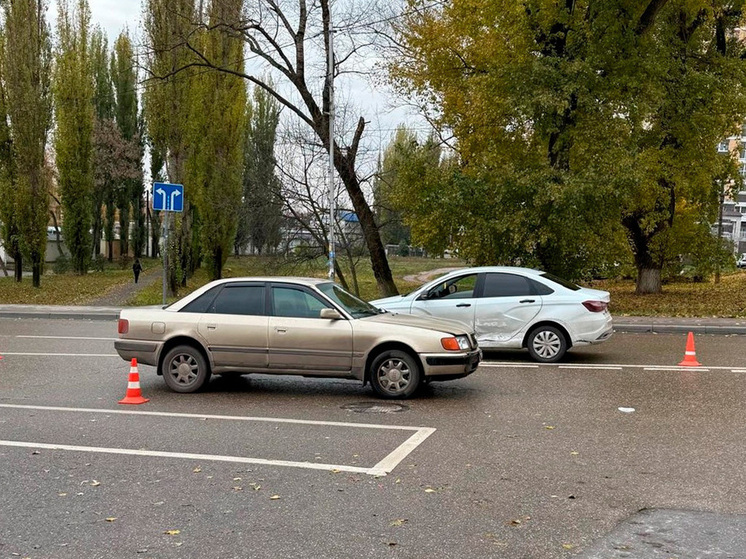 В Липецке утро среды омрачилось аварией с пострадавшей