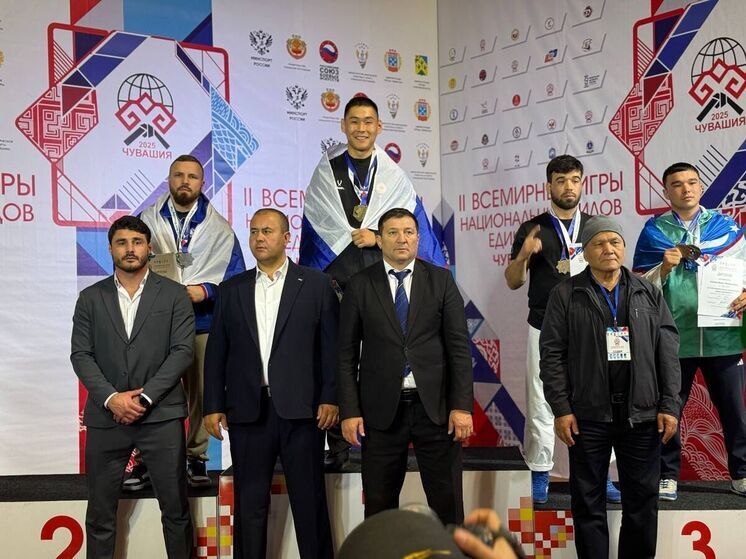 Спортсмен из Калмыкии стал чемпионом мира по борьбе на поясах