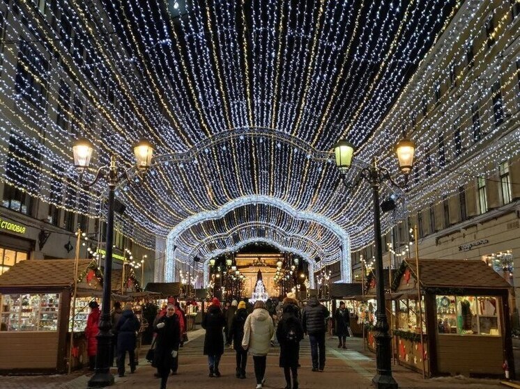 Петербургскую рождественскую ярмарку оформят в русском стиле