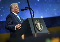 Рейтинг одобрения президента США Дональда Трампа опустился до рекордного минимума за весь период его президентства, составив всего 39 процентов