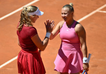 С 1 по 8 ноября в саудовском Эр-Рияде пройдёт Итоговый турнир Женской теннисной ассоциации (WTA) — одно из самых престижных соревнований сезона, куда допускаются лишь по восемь лучших теннисисток и дуэтов года. В этом году в составе участниц в парном разряде — сразу три россиянки: Мирра Андреева, Диана Шнайдер и Вероника Кудерметова. При этом российского противостояния на групповом этапе не будет: их дуэты попали в разные группы. И шансы на титул есть.