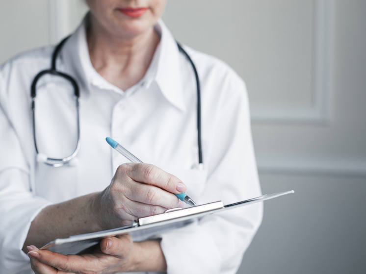 Самарский невролог объяснила, как по простым признакам распознать инсульт