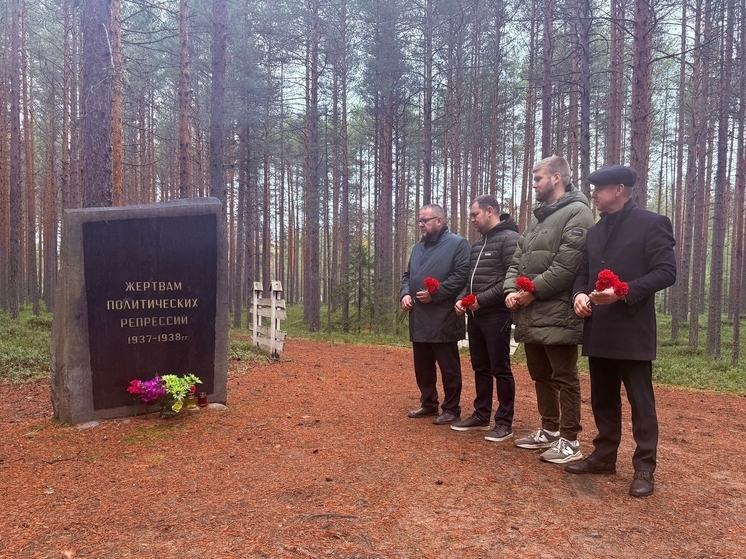 В Красном бору почтили сегодня память жертв политических репрессий