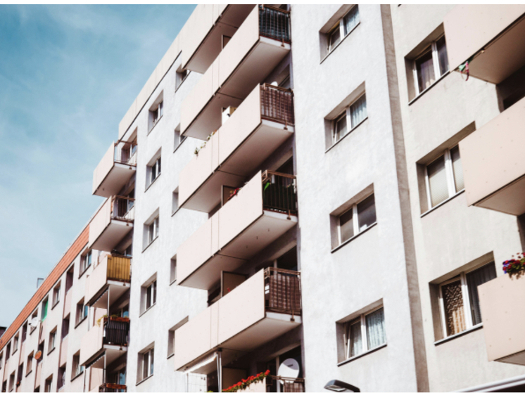 В Новосибирской области в 2026 году отремонтируют более 770 многоквартирных домов