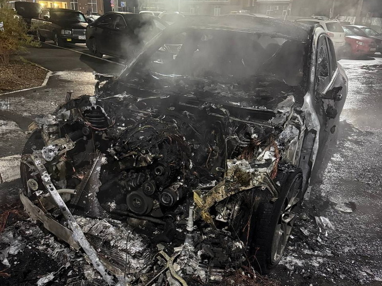 В новом ЖК Йошкар-Олы подожгли автомобиль