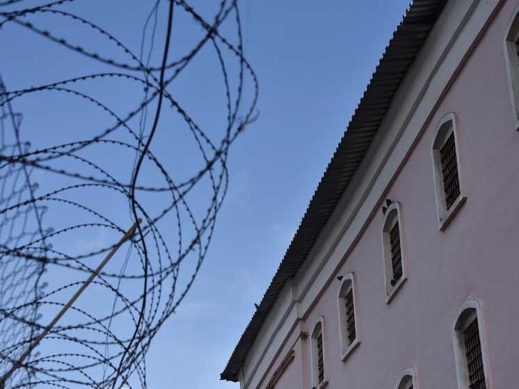 В Узловой экс-инспектора колонии заподозрили во взятках от заключённых