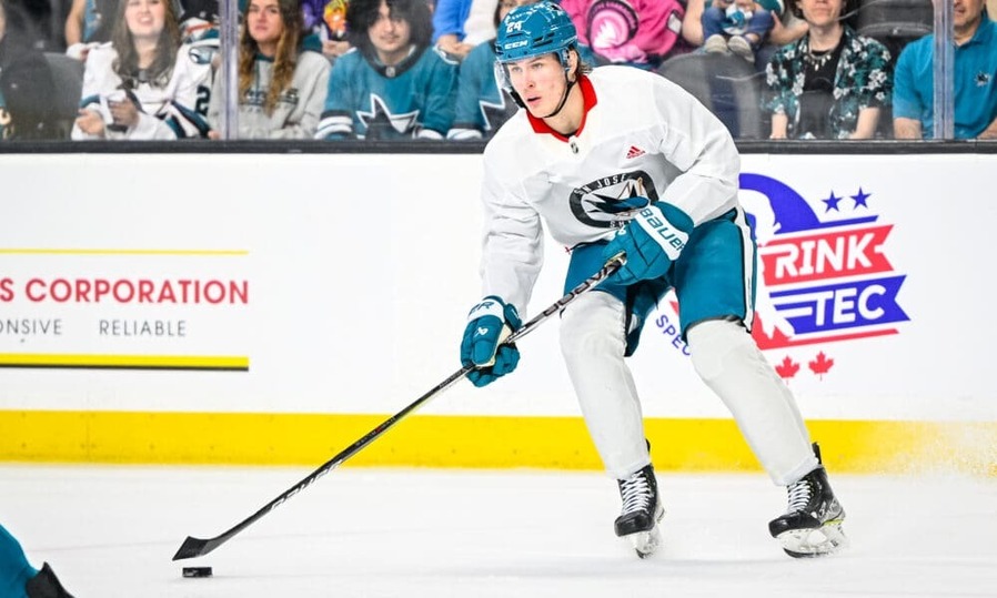 Тройка молодых россиян рвется в основу своих заокеанских клубов НХЛ