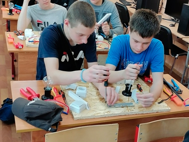 Профессию слесаря и кондитера могут освоить вологодские школьники