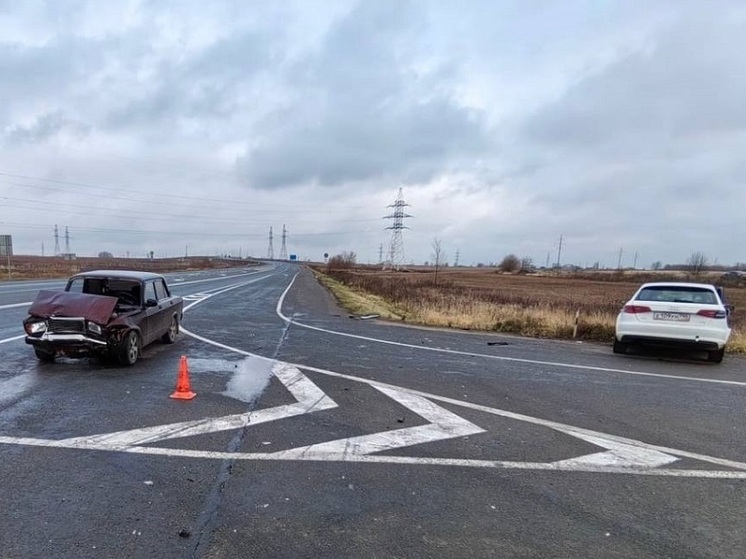 Три человека пострадали в ДТП с Audi и ВАЗ-2107 в Михайловском округе