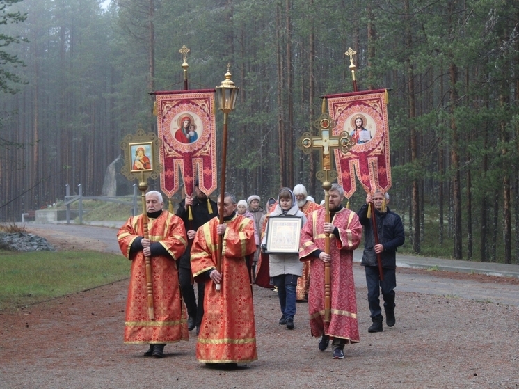 Жертв политических репрессий вспомнили в Медвежьегорском районе