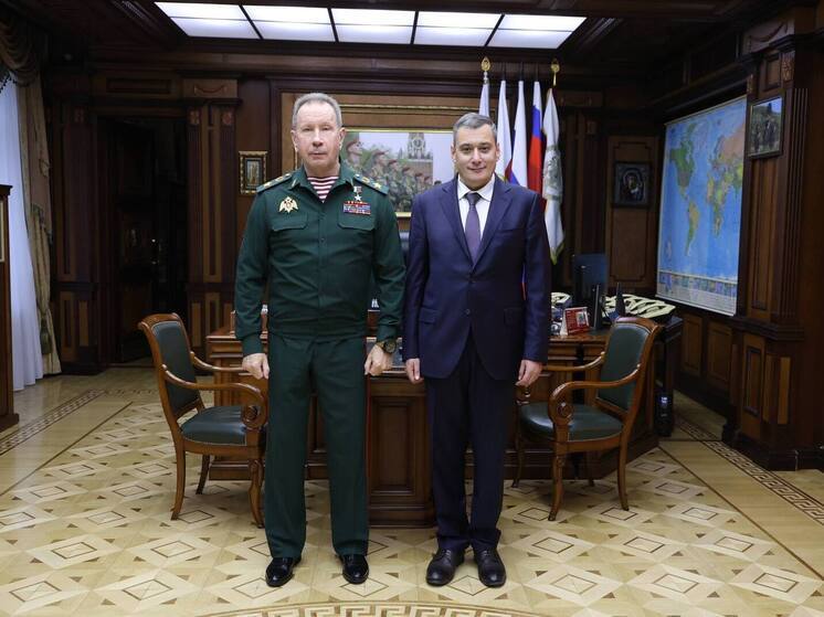 Губернатор Курской области Александр Хинштейн встретился в Москве с директором Росгвардии, Героем России, генералом армии Виктором Золотовым