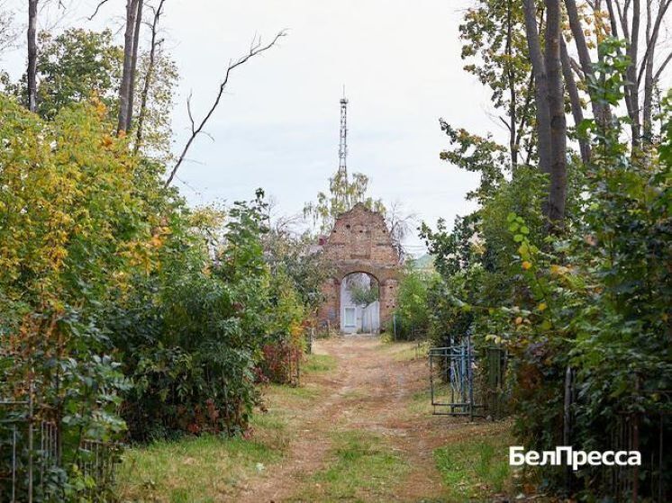 Об Ахтырском кладбище рассказали краеведы Ольга и Александр Калинченко