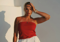 Соболенко получила наказание от WTA за слишком частые поездки на пляжи: фото теннисистки