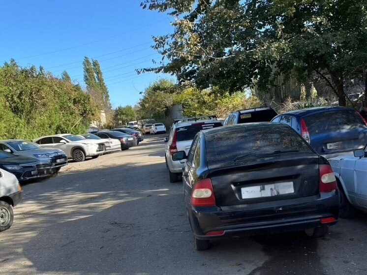 За долги по налогам и штрафам у жителя Дагестана арестовали автомобиль