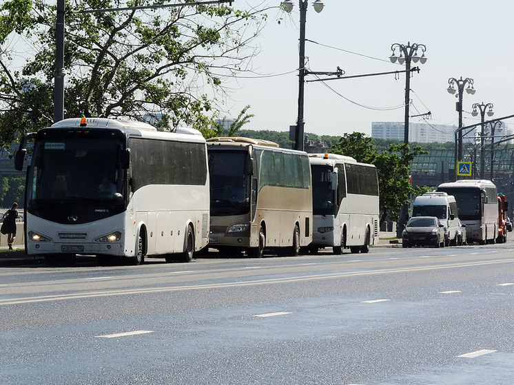 Гид в Карелии отказался ждать опоздавших туристов и бросил их на острове
