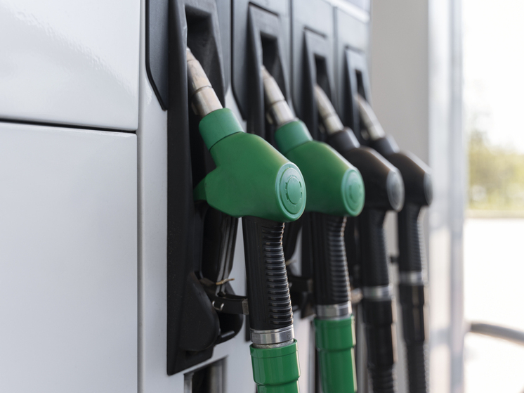 Бензин вновь подорожал в Новосибирской области