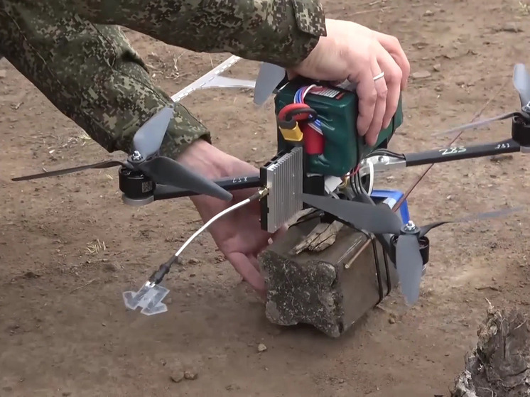 Заминировали дорогу дистанционно - дронами