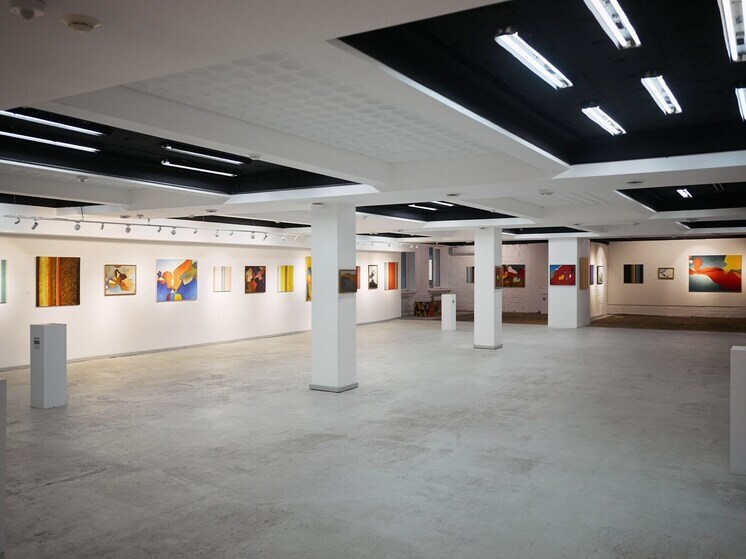 Выставки, лекции и музыка оттепели: как пройдёт «Ночь искусств» в «ЗИМ Галерее»